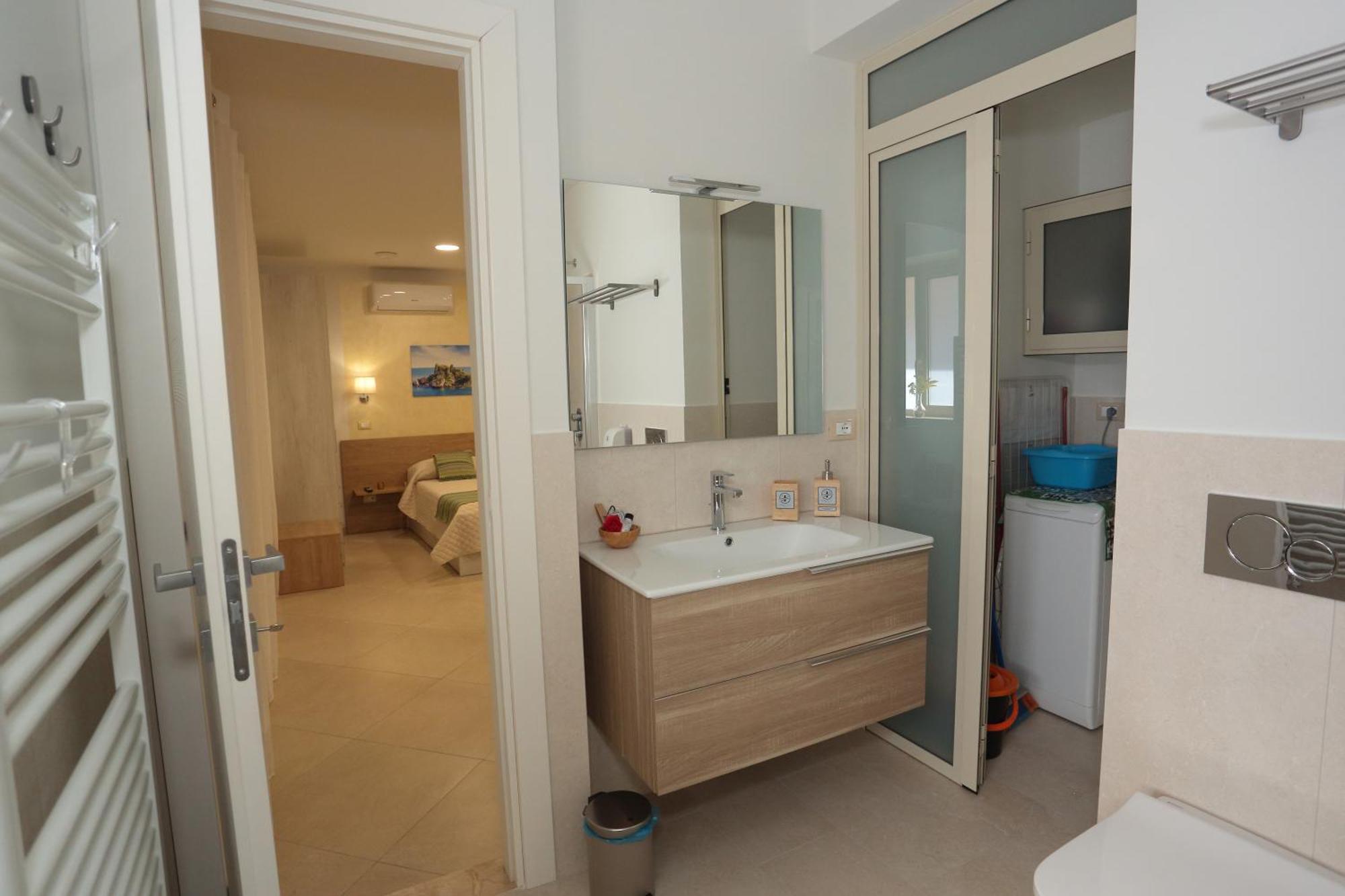 Theos Holidays Apartments Giardini Naxos Exteriér fotografie