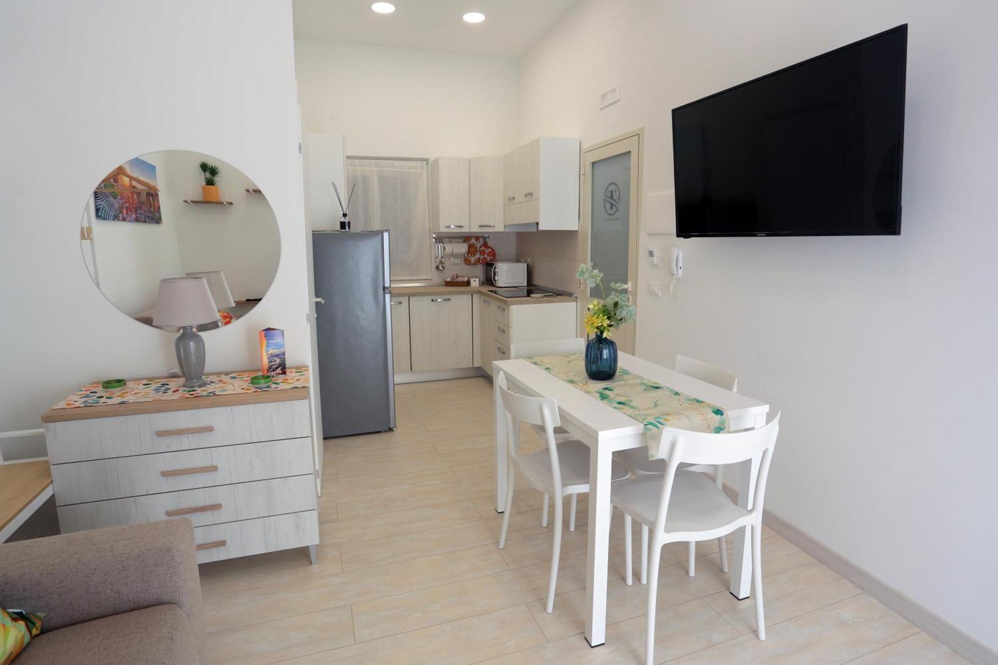 Theos Holidays Apartments Giardini Naxos Exteriér fotografie