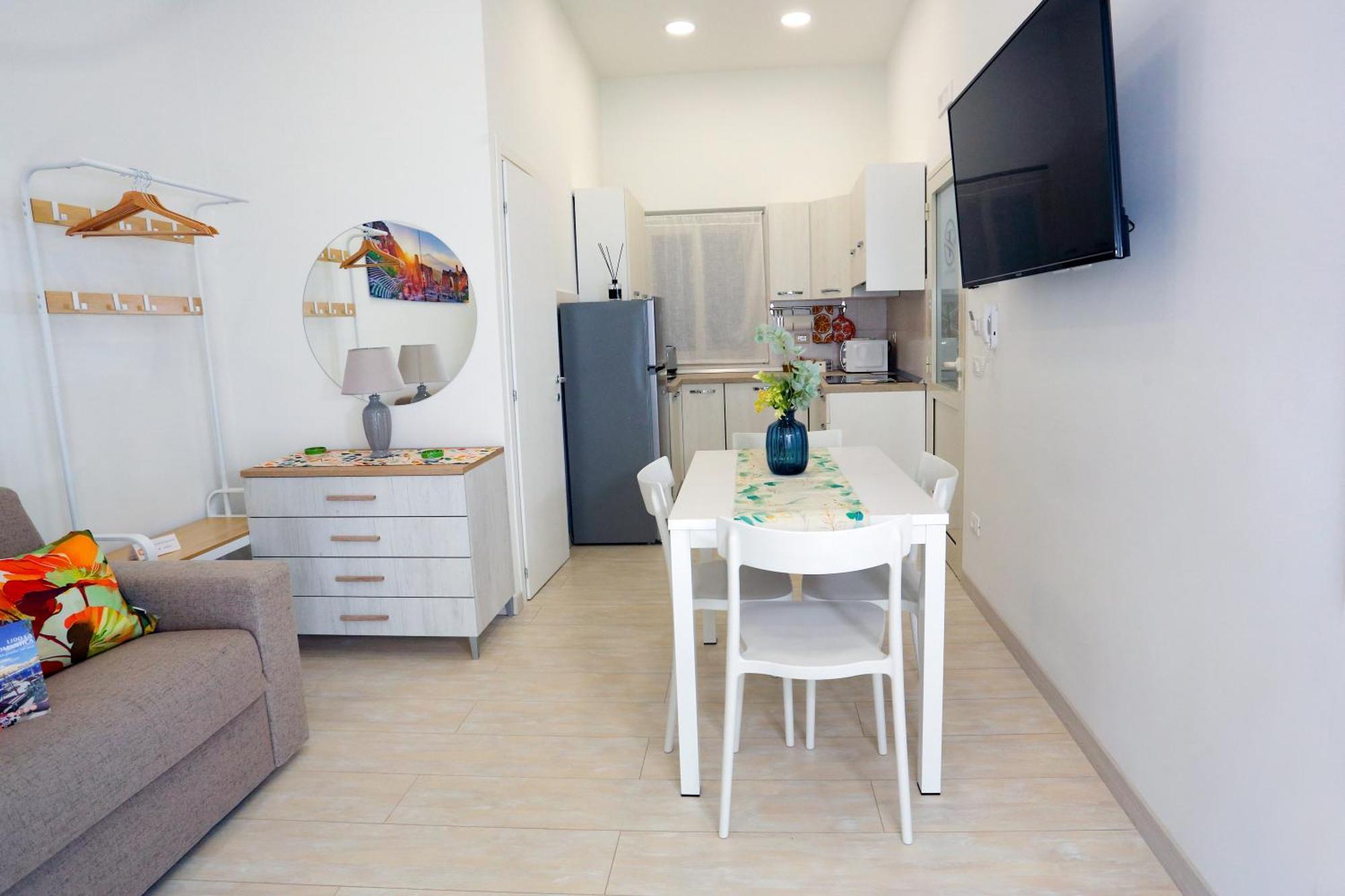 Theos Holidays Apartments Giardini Naxos Exteriér fotografie
